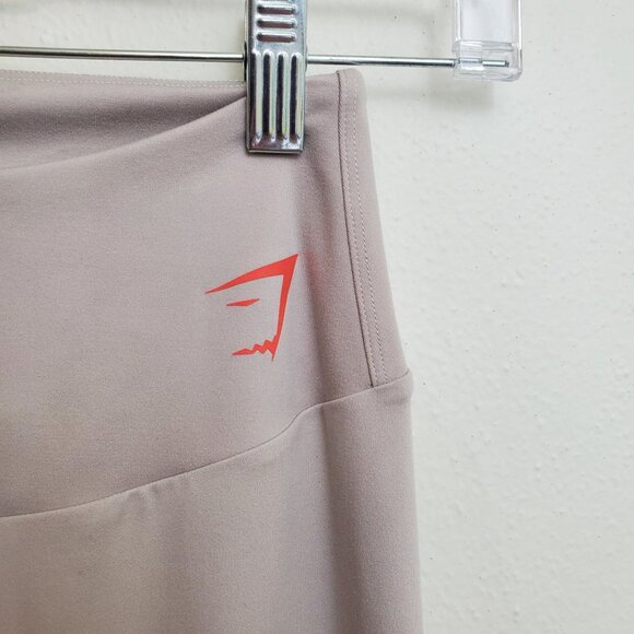 Gymshark Training High Rise Graphic Leggings, pebble gray and heat red - Picture 2 of 9